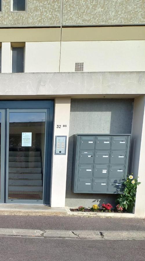 Joli Appartement Residentiel A Troyes Bagian luar foto
